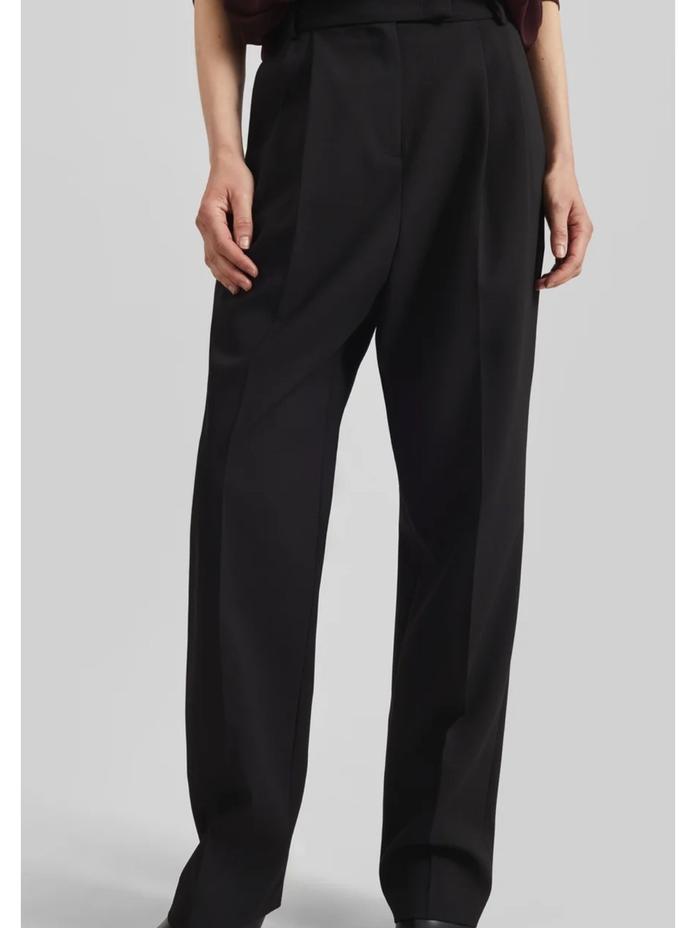 The Frankie Shop Bea pants in black - Picture 2 of 8